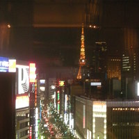 ブラッスリー ポール・ボキューズ 銀座 - 店内からは東京タワーが見える。