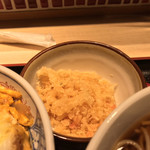 味奈登庵 - もちろん無料の揚げ玉ももらう