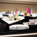 銀座 しのはら - 正月らしい八寸　紅白なます　子持ち昆布　鴨ロース　玉子真丈　他