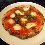 ピッツェリア武蔵野山居 - ハム、カポナータ、モッツァレラチーズのピッツァ