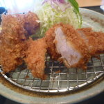 Tonkatsu Ma Mezon - カキフライと柔らかひれかつ定食？円