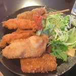 Ryouri Yakei - 上から串カツ(牛ヒレ)、エビフライ、チキンカツ、牡蠣フライ、豚バラ。どれも最高に美味かった！