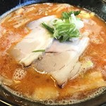 八味一心 - 辛みそラーメン(少なめ) ドアップ