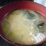 王華ラーメン - やきめしについてきたみそ汁