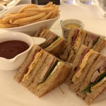 クラブハウスサンド（ブラウン）