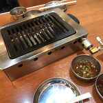 大阪焼肉・ホルモン ふたご - ロースター