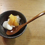 発酵薬膳料理 らふぁえろ - デザート　蘇ではなく普通のヨーグルトだったと思うけど、おいしいミャ