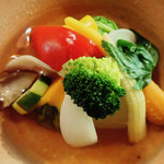 発酵薬膳料理 らふぁえろ - 野菜の煮物　いろんな種類のお野菜が　それぞれ違ったかたさで　目で見てよし　食べてよしミャ