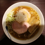 Memmitsui - 麵 醤油(750円、真上から)