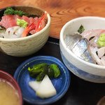 Isoryouriizumi - ツレは「お好み丼」1,700円   小さめの丼が2つ来ます。
                      魚の趣向が違うから、なんか得した気分。