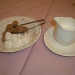丸山亭 - 砂糖とミルク