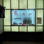 寿司割烹三角屋 - ライトアップされた入口♪