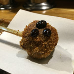 麺庵 小島流 - 牛ヒレの味噌漬けフォアグラ、トリュフ包み～赤ワインと八丁味噌のソース～（「串揚げ 穂卓 × 麺庵 小島流」3000円）