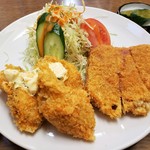 田代 - カキフライとハムカツ定食