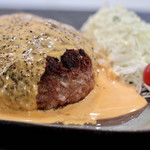 ルッカ - チーズ乗せ1kgハンバーグ