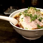 スパイス・ラー麺 卍力 - ＜2019年01月再訪・56回目＞スパイスラーメン・もやし・にんにく・930円