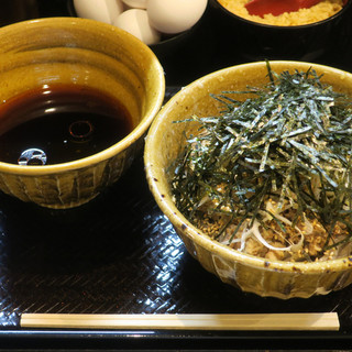 なぜ蕎麦にラー油を入れるのか。_0