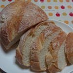 水辺のカフェ 北斎 - スライスしてトースターへ