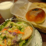 ベーカリーカフェリオ - 焼きたてパンセット