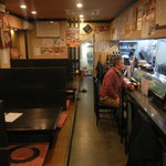 入口から奥を見る