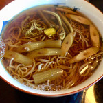 慈久庵 - 「山菜そば」1700円＋「大盛り」500円