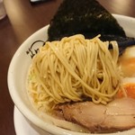 Ramen Honolu -帆のる- - 1811_Ramen Honolu -帆のる- Kemang_Tokusei ToriPaitan@78,000Rp(特製鶏白湯らーめん) 麺リフト②