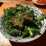 麺庵 小島流 - 春菊サラダ（「スペシャルコラボコース」5000円）