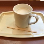 カフェ・ベローチェ - ホワイト甘酒ラテ 280円