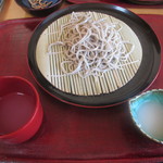 わき水 - そば味覚（もり）右がアザギ大根下し
