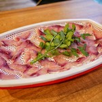 泉の鯉 - ■鯉の刺身 1296円（写真は2人前）