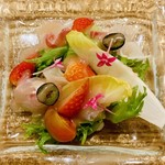 祇をん 段ばた - 苺と鯛と鏑のサラダ
