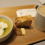 100058726 - ・「パンとあんペースト(\451)＋カフェオレ(\54)」