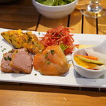 川反ミートキッチン - 前菜盛り合わせ