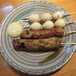 焼鳥いなかもん - (マヨのつくもの)うずらの卵100円×2、しそだんご120円×2