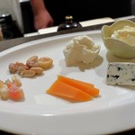 トリワイン ＰＩＫＯＳＨＨＨＵ - チーズ盛り合わせ