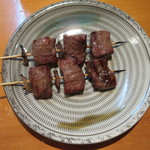 焼鳥いなかもん - 牛串200円×2