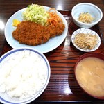 味処いちむら - とんかつ定食