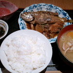 味の山海里 口福 - 【ランチ】いしもちの煮魚と豚汁 ￥860