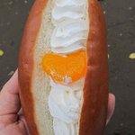 ベーカリーフジノキ - ホイップクリーム￥１２０