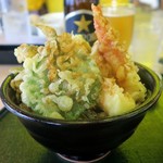 上武カントリークラブ - 7種類の天ぷらが乗った天丼