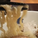 麺 みつヰ - ピンぼけ中太麺味助
