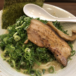 やま辰 - こってり鶏そば（ねぎトッピング）