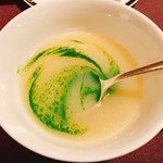 ハイアットリージェンシー 京都 - ポテトと大根のすり流しスープ 　春菊と九条葱のクーリ