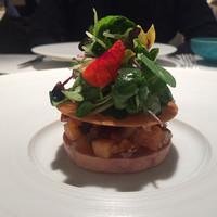 オマージュ - フォアグラ。いぶりがっことの組み合わせが面白い。