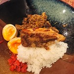 河内の中華そば 醤 - 〆のダイブ飯(バラのせ)