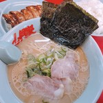 山岡家山形西田店 - 醤油ラーメン 650円 餃子 サービス券 ライス 170円