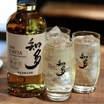 餃子とスパークリング バブルス - さらに知多ハイボール