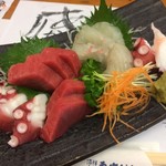 海鮮料理 吾作どん  - H.30.12.22.夜 お造り：本鮪 680円税別・お造り：鯛 580円税別・お造り：蛸ぶつ 580円税別