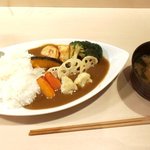 和牛と海鮮 和食創作 えいと - カレーライス＆味噌汁