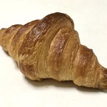 クロワッサン　税込200円